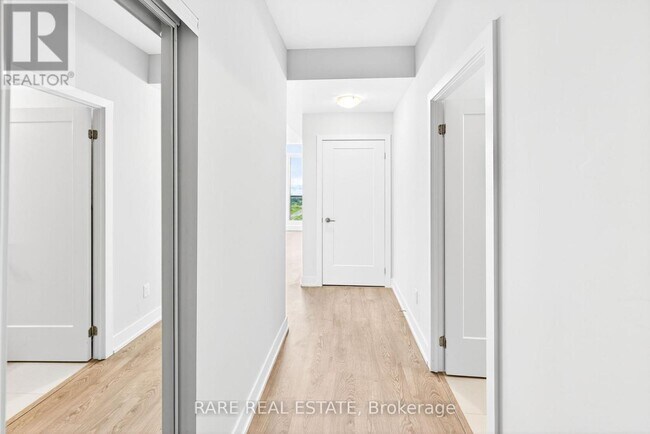 Photo du bâtiment - 2550-2550 Simcoe St N