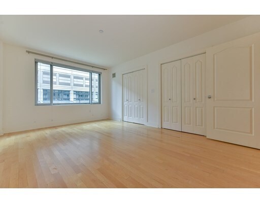 Foto del edificio - 1 Huntington Ave