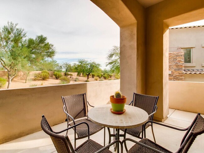 Patio en la primera planta - 19475 N Grayhawk Dr