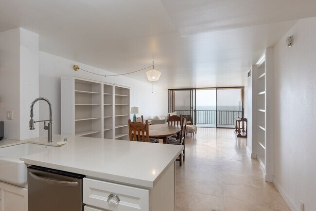 Foto del edificio - 1750 E Ocean Blvd