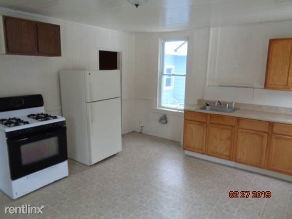 Foto del edificio - 4 br, 2 bath House - 20 Galusha St