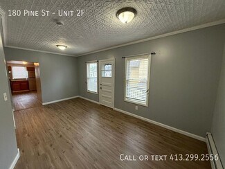 Building Photo - 180 Pine St