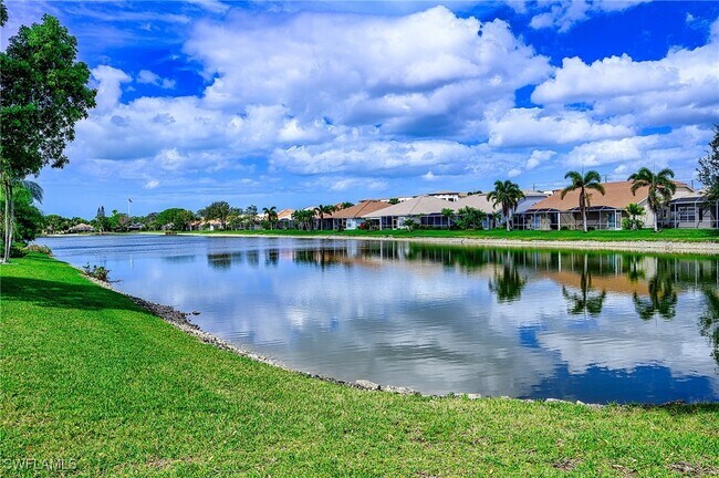 Foto del edificio - 7106 Lone Oak Blvd