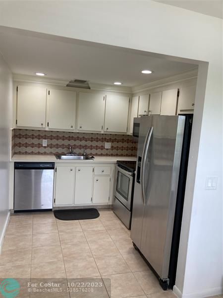 Foto del edificio - 800 SW 131st Ave