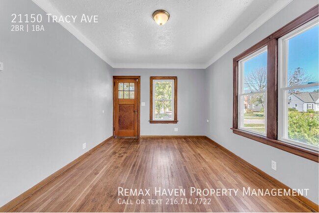 Foto del edificio - 21150 Tracy Ave