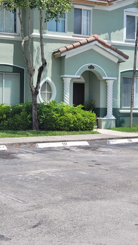 front view-2 parking spaces - 2719 SE 15th Pl
