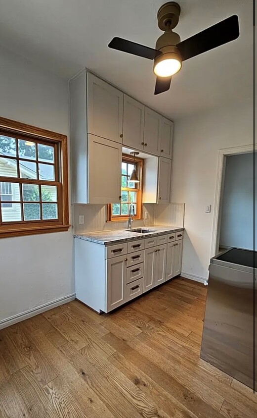 Building Photo - 760 S Jenkins Ave