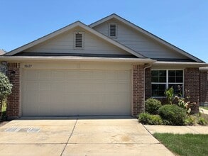 Building Photo - 10617 Menominee Falls Ln