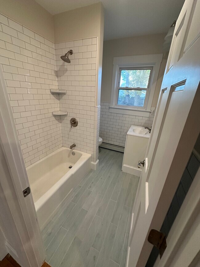 Foto del edificio - 176 Hillside Ave