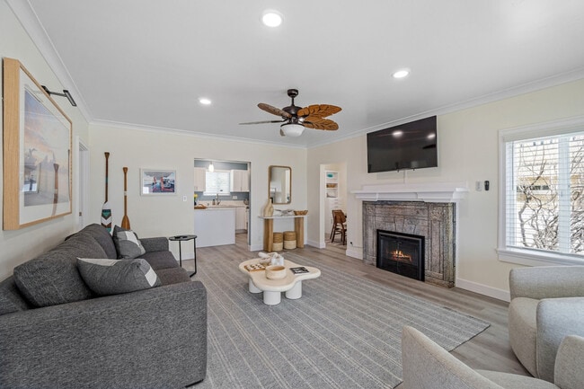 Building Photo - 3424 Carlsbad Blvd