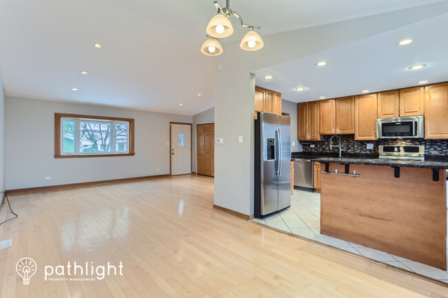 Building Photo - 1475 Port Arthur Court, Hoffman Estates, I...