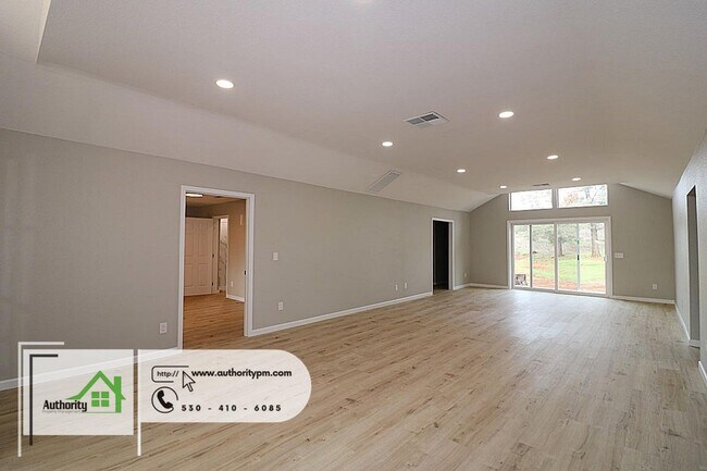 Foto del edificio - 27562 Cam Real