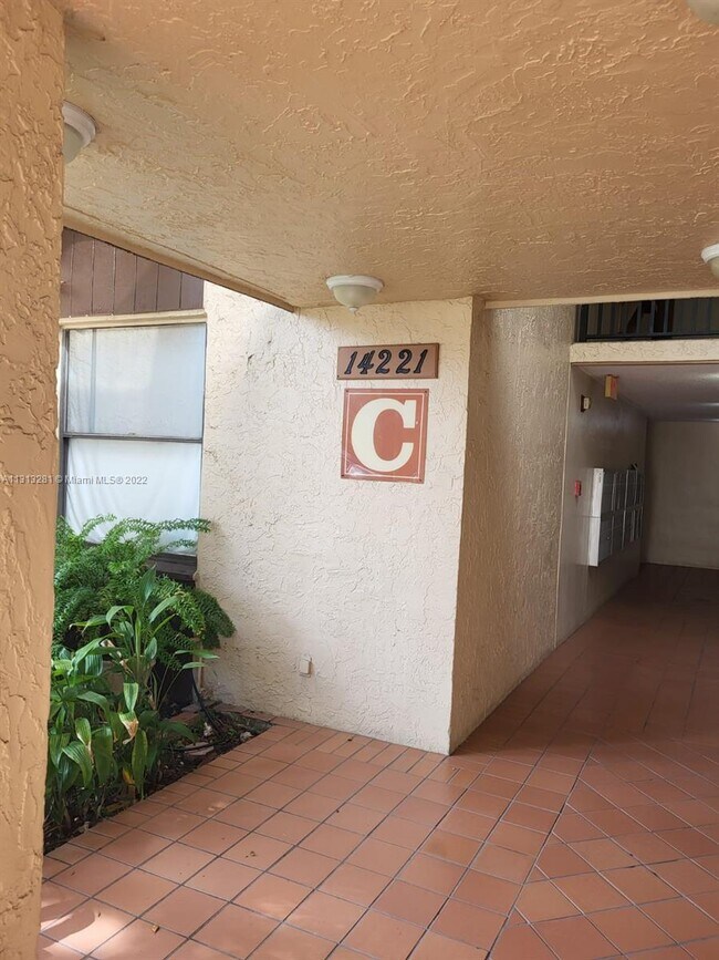 14221 N Kendall Dr Unit 309C, Miami, FL 33186 Condo for Rent in Miami