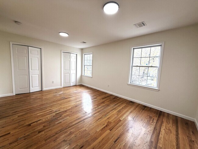 Foto del edificio - 325 Arlington Ave