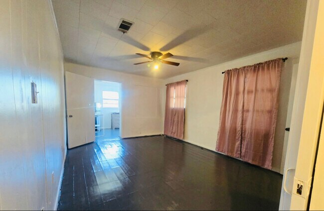 Foto del edificio - 8010 SE US Hwy 301