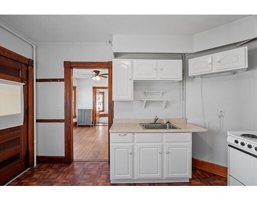 Primary Photo - 130 West St