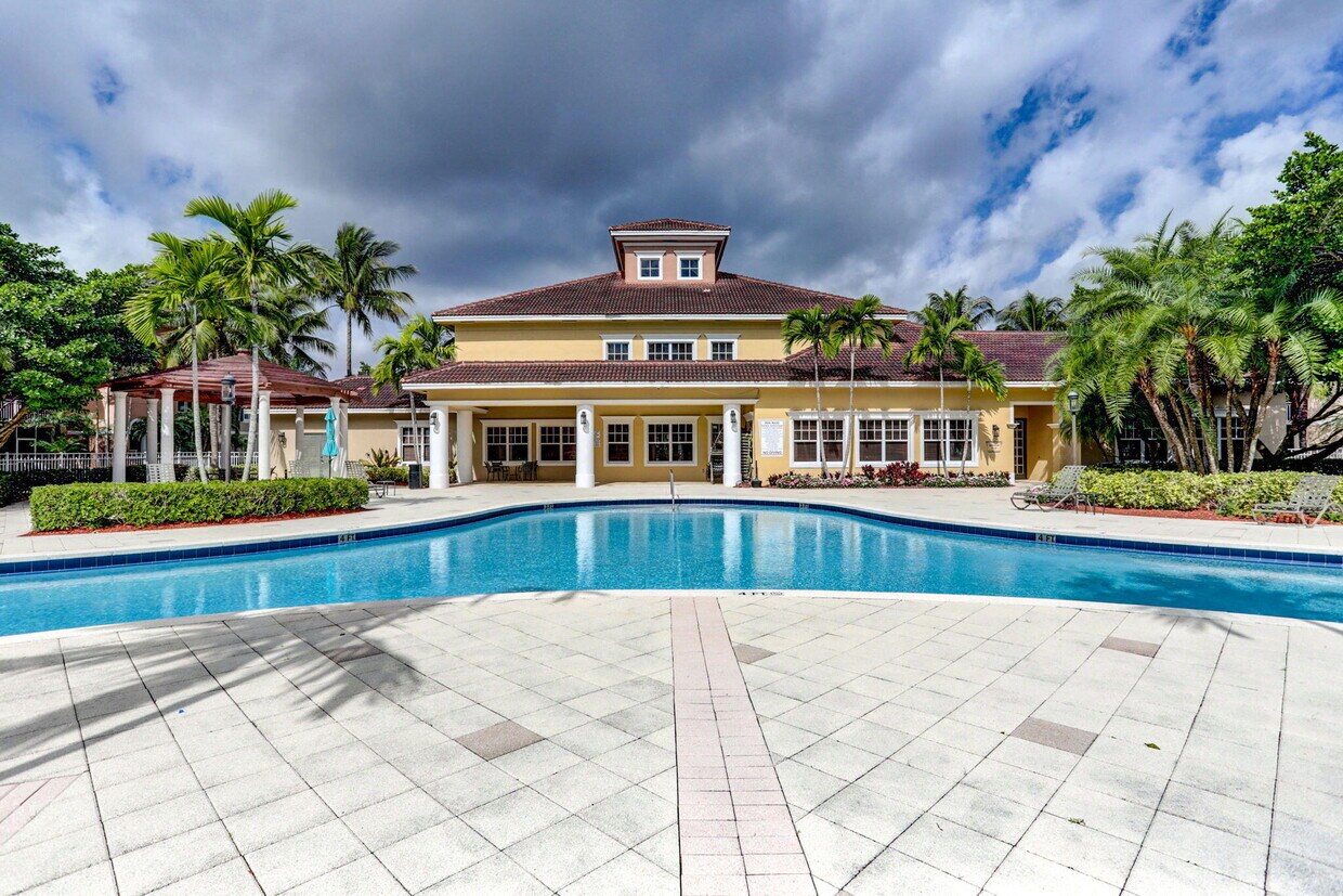 Foto principal - 6510 Emerald Dunes Dr