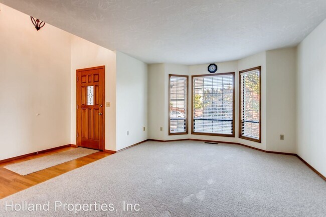 Building Photo - 3 br, 2.5 bath House - 5817 NW 178th Ave