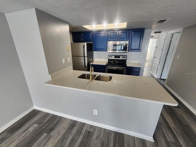 Foto del edificio - 2745 N Poinciana Blvd