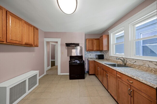 Photo - Charming 3BR Duplex in East Orange Townhome