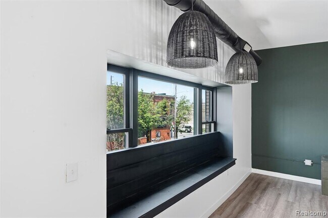 Foto del edificio - 436 E Milwaukee Ave