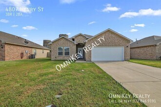 Building Photo - 4807 Henry St