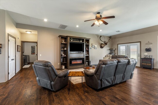 Foto del edificio - 8398 SW Sun Valley Dr