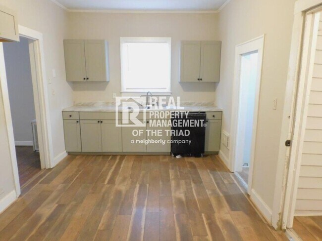 Foto del edificio - Move in special - Cozy 2 Bedroom/1 Bath Ho...