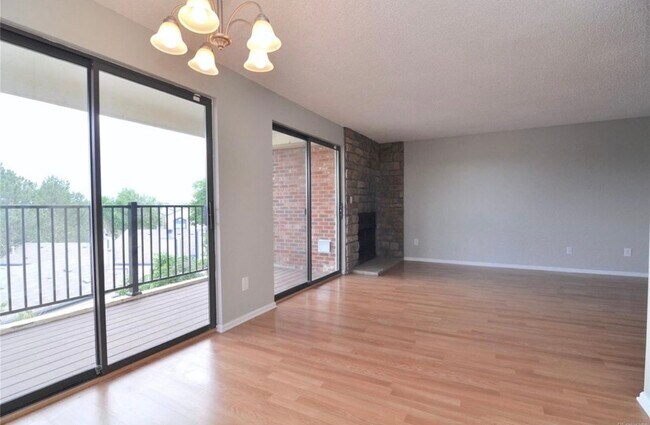 Foto del edificio - 15911 E Dakota Pl