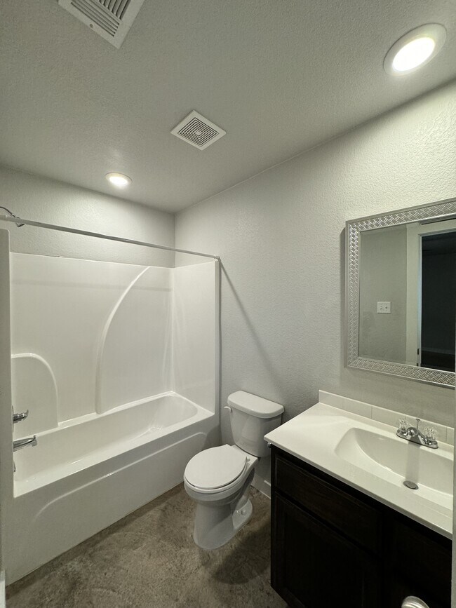 Building Photo - 1415 Shoshoni Trail