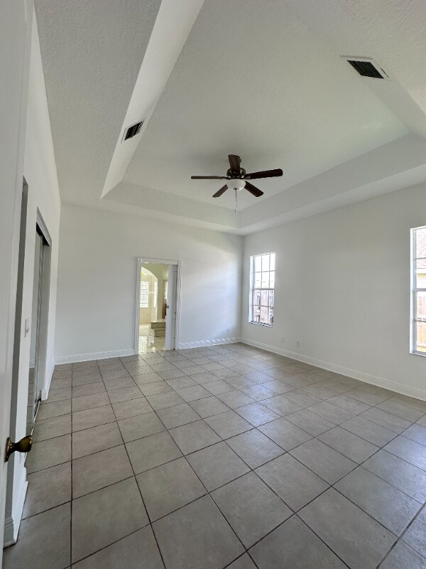 Foto del edificio - 2549 SW Halissee St