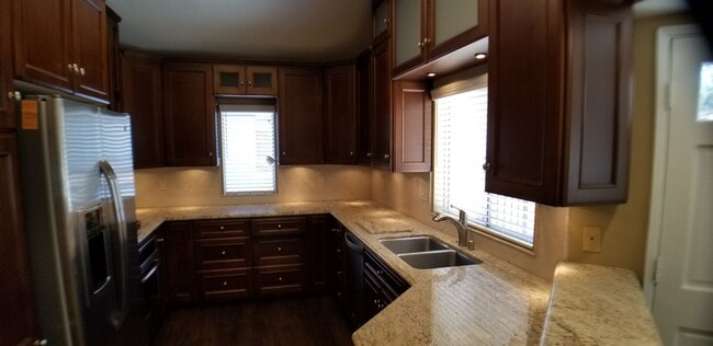 Building Photo - Corsica Villas Condo!