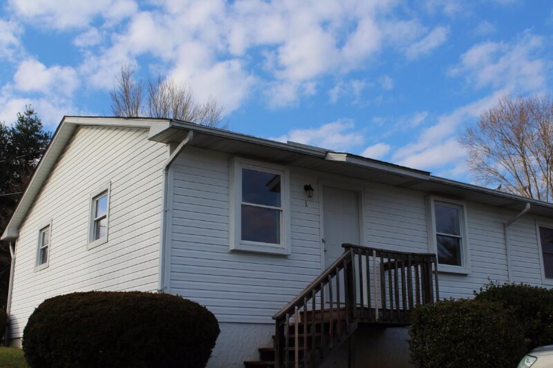 101 Bowman Rd, Johnson City, TN 37601 Room for Rent in Johnson City