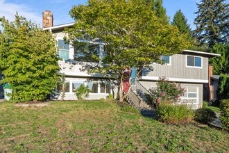Building Photo - 17723 23rd Ave SE