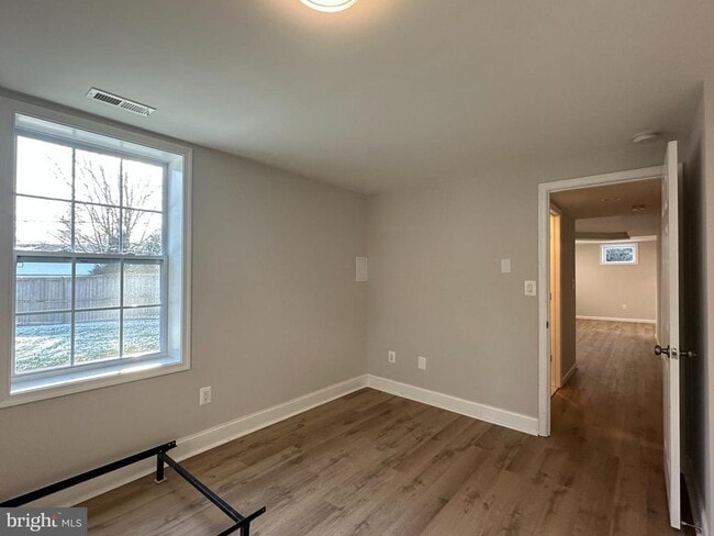 Building Photo - 6731 Crest Pl