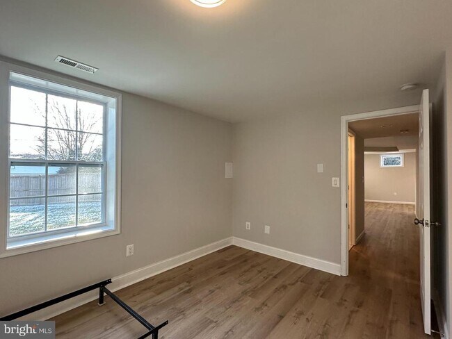 Foto del edificio - 6731 Crest Pl