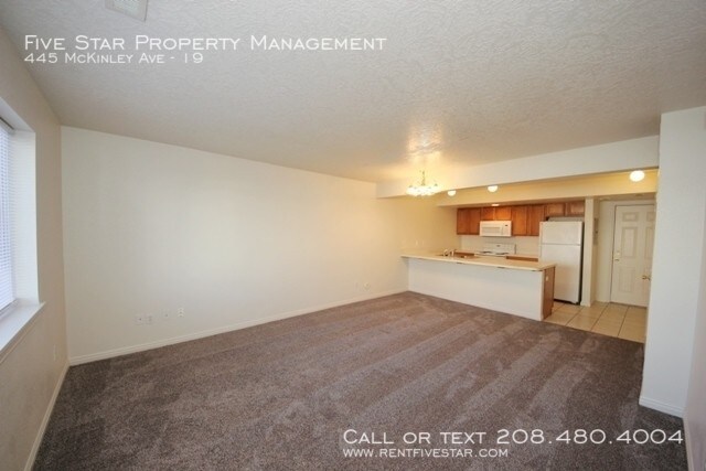 Foto del edificio - 445 McKinley Ave