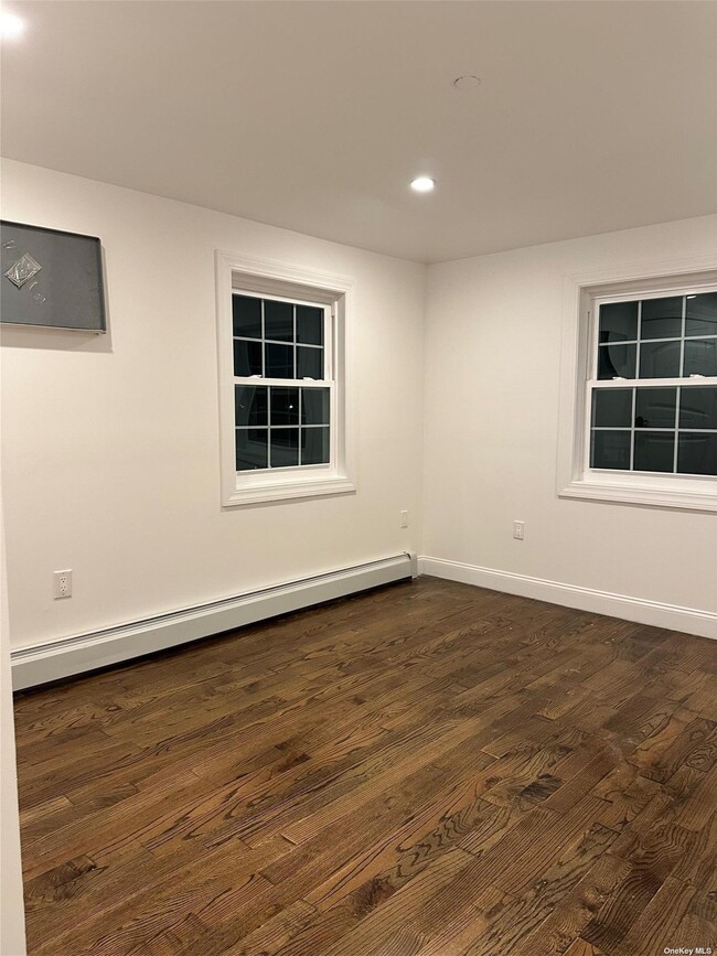Foto del edificio - 102-28 164th Ave