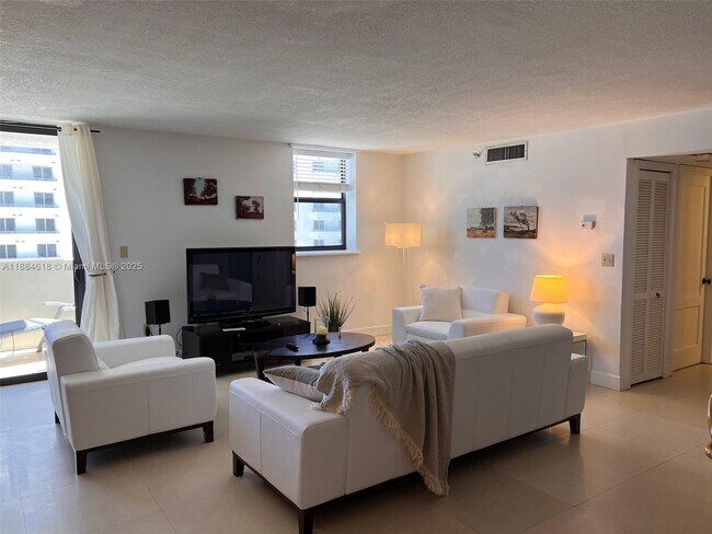 Foto del edificio - 1623 Collins Ave