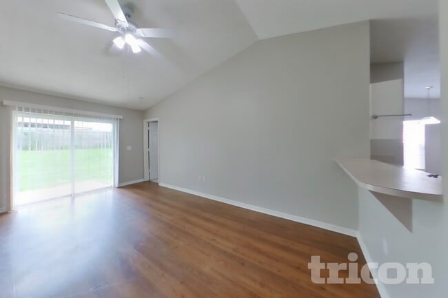 Foto del edificio - 7833 Manor Dr