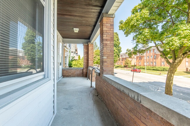 Front Porch - 2445 N Oakland Ave