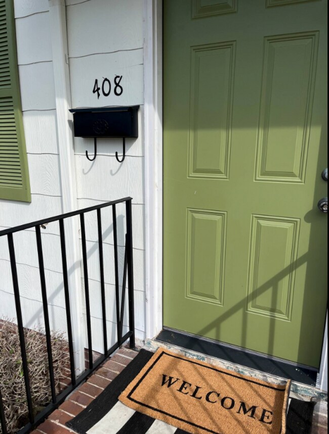 Foto del edificio - Elegant Downtown Augusta Cottage – FULLY FURNISHED | ALL UTILITIES INCLUDED