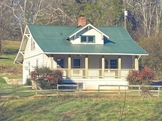 Foto del edificio - 9 McKinnish Cove Rd