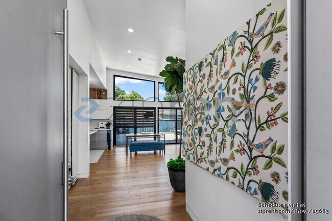 Foto del edificio - 399 N Murphy Ave