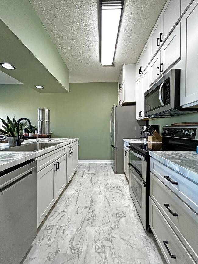 Building Photo - 804 Churchill Crossing