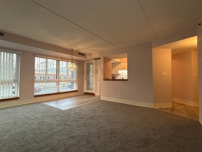 Building Photo - 60 Rantoul St