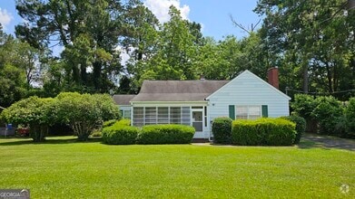 Building Photo - 509 Riley Ave
