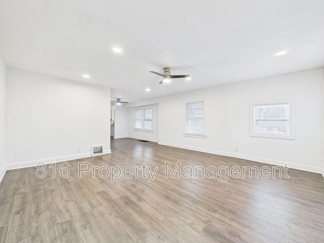 Building Photo - 1513 Rowland Ave