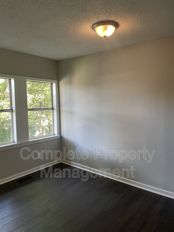 Building Photo - 1836 31st St Ensley