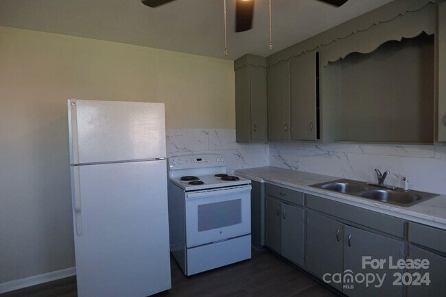 Foto del edificio - 137 18th St NW